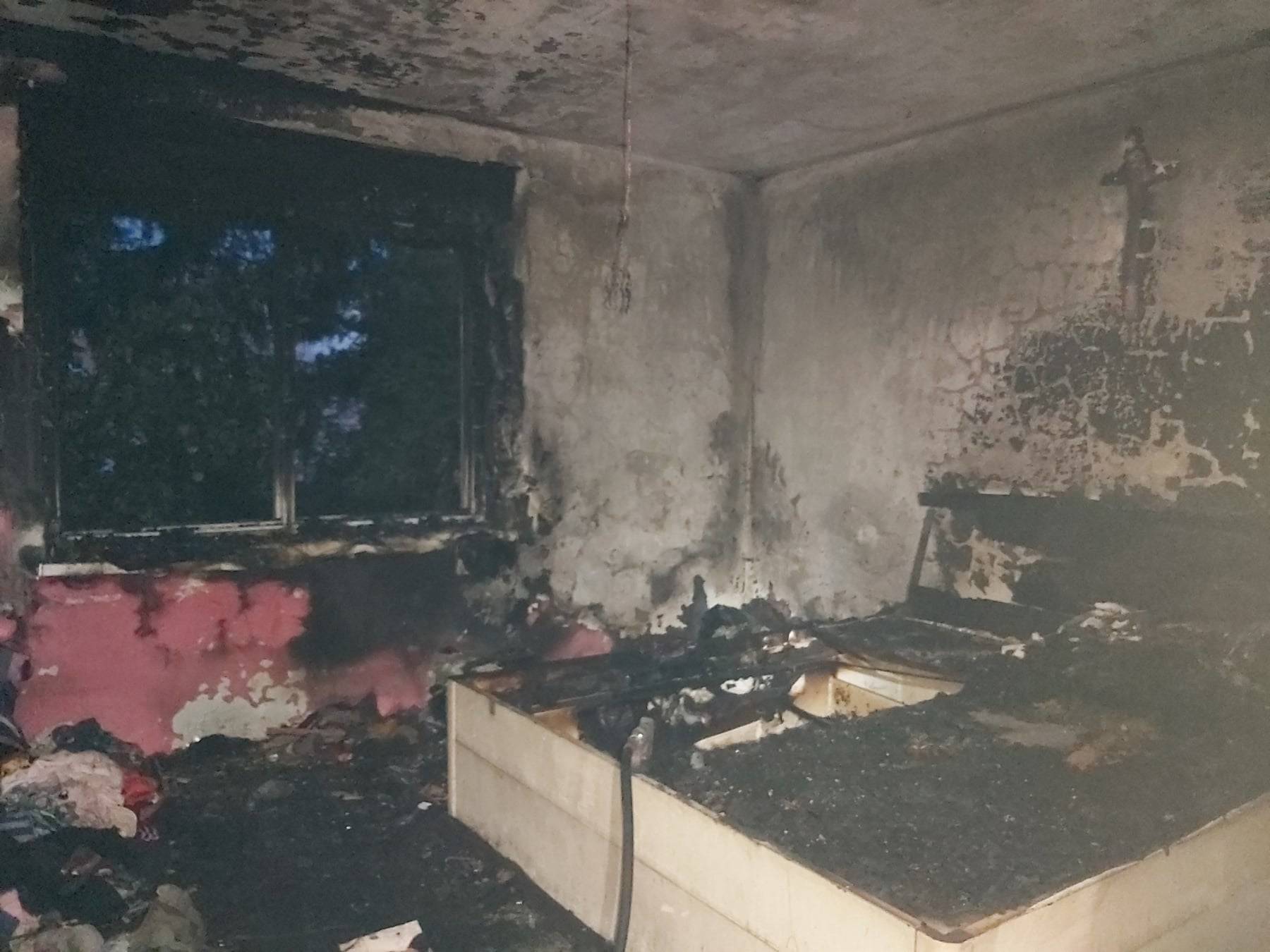 Soba planula zbog mobitela, otac spasio sina i kćer: 'Izvukao je djecu koju je zahvatila vatra'