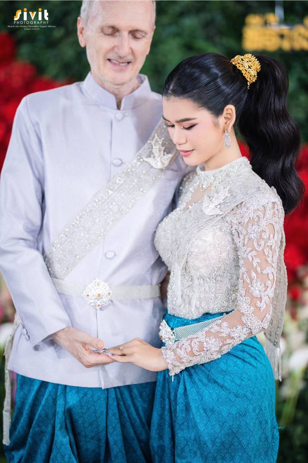 EKSKLUZIVNO Ovako je izgledala svadba Hrvata i 49 godina mlađe Kambodžanke