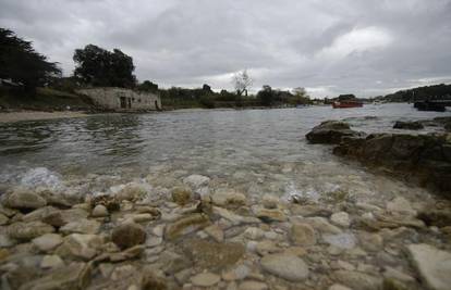 Tri školarke našle mrtvog Slovenca na obali u Puli