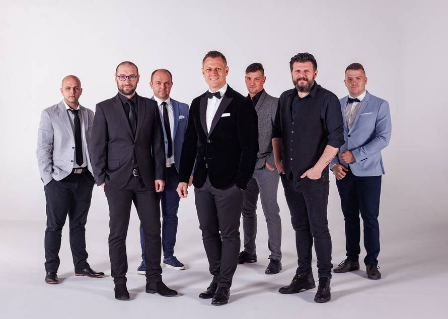 Begini su iz četiri grada snimili mini koncert: 'Ostanite doma'