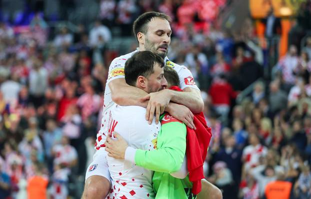 Hrvatski rukometaši slave nakon što su svladali Island 32:26