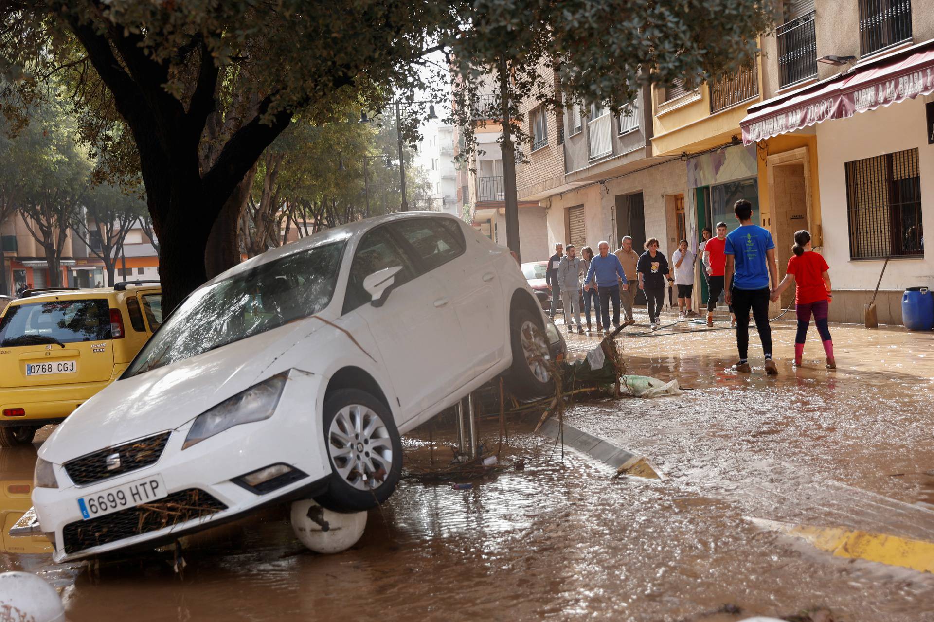 Valencia region hit by cold front causing floods in La Alcudia