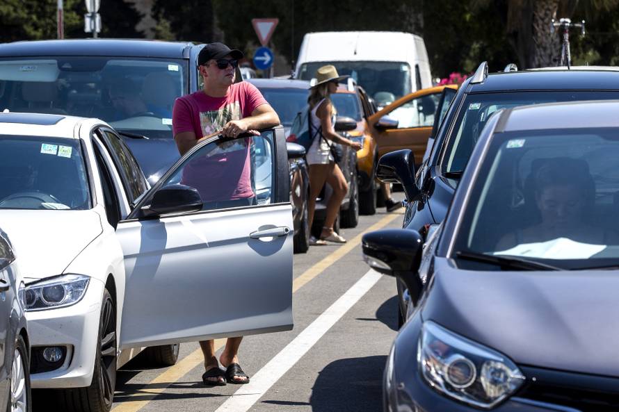 Vikend gužve u splitskoj trajektnoj luci