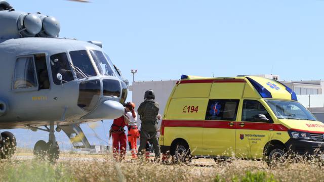 Na splitski helidrom uz pripadnike HGSS-a sletio helikopter koji je dovezao jednu osobu