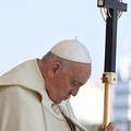 Papa Franjo poziva da se manje troši za vojsku: 'Moramo ljude ohrabriti da polože oružje'