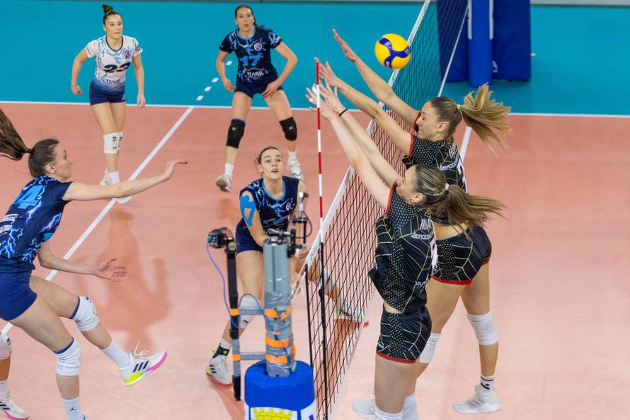 Vinkovci: Finale ženskog odbojkaškog Kupa Snježane Ušić, OK Dinamo - HAOK Mladost