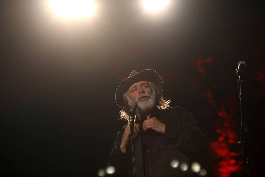 Brijuni: Rade ? erbed??ija i prijatelji koncertom otvorili 18. sezonu kazali??ta Ulysses