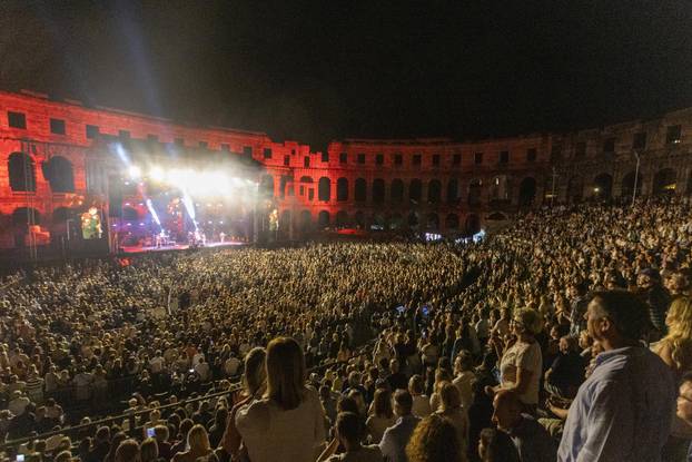 Koncert Tonija Cetinskog u pulskoj Areni