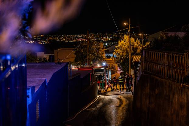 Solin Tjekom noći izbio požar u Ninčevićima nedaleko od Solina