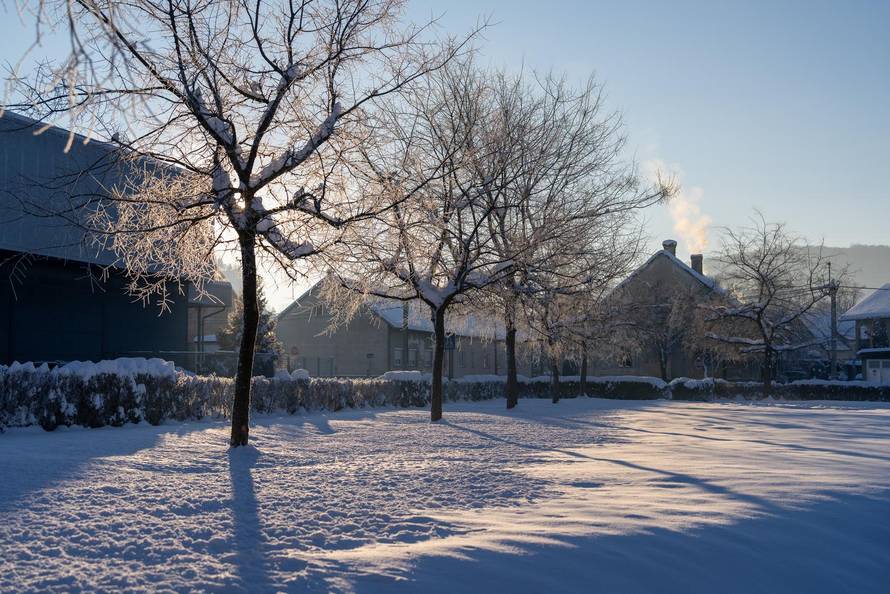 Otočac se probudi na -17 stupnjeva 