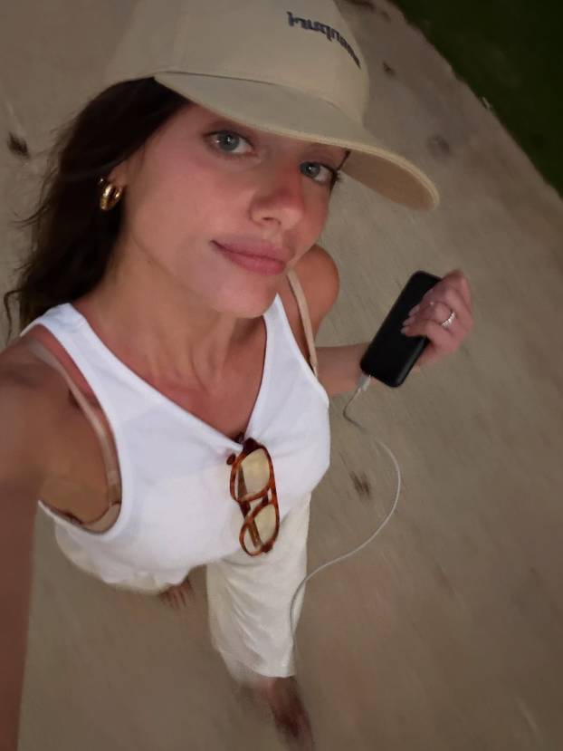 FOTO F1 ima novu 'WAGsicu'! Izraelka je s 19 proglašena za najljepšu ikada, bila i u vojsci