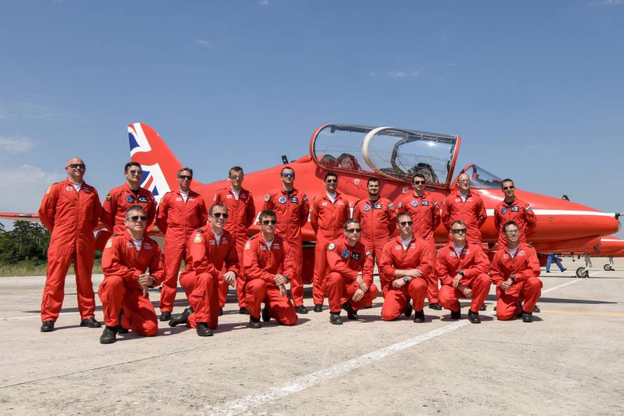 Kraljevska grupa Red Arrows posjetila je naša Krila Oluje
