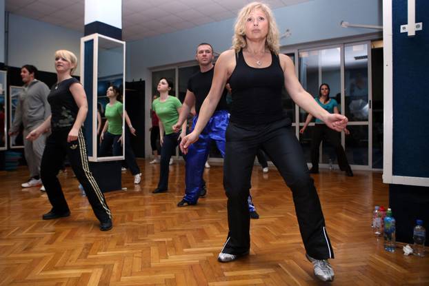 Rijeka: Marina Perazi? mr&scaron;avi treniraju?i zumbu u centru Blue Gym