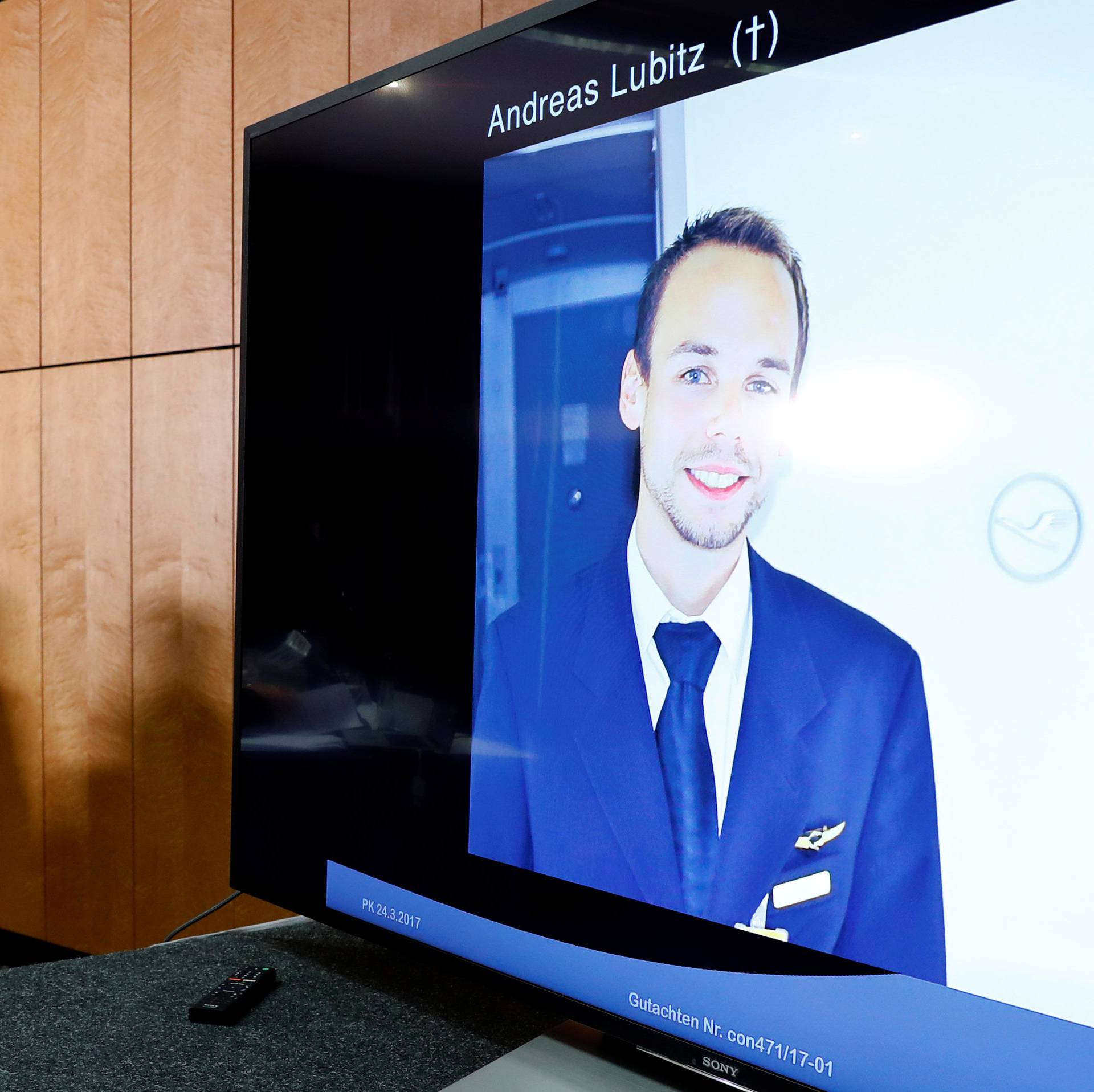 Guenter Lubitz address a news conference in Berlin