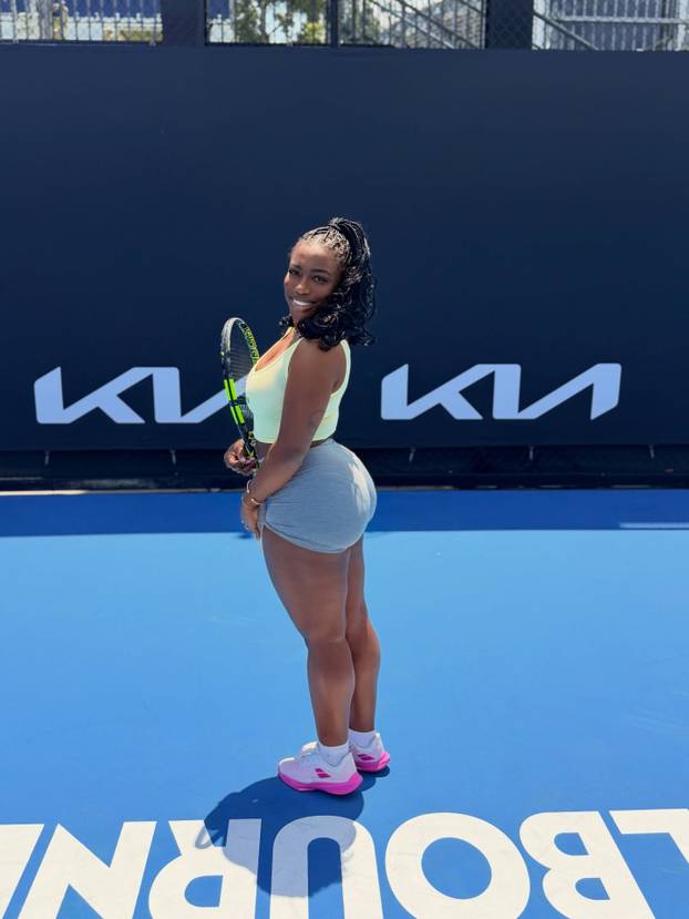 FOTO Protivnica Donne Vekić se nakon ozljede posvetila drugom poslu. Snima sadržaj za odrasle