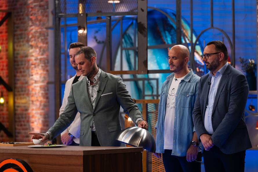 Natjecatelji tražili čak tri sata za repliku: 'Punjena pralina zvuči točno kao Mario Mandarić...'