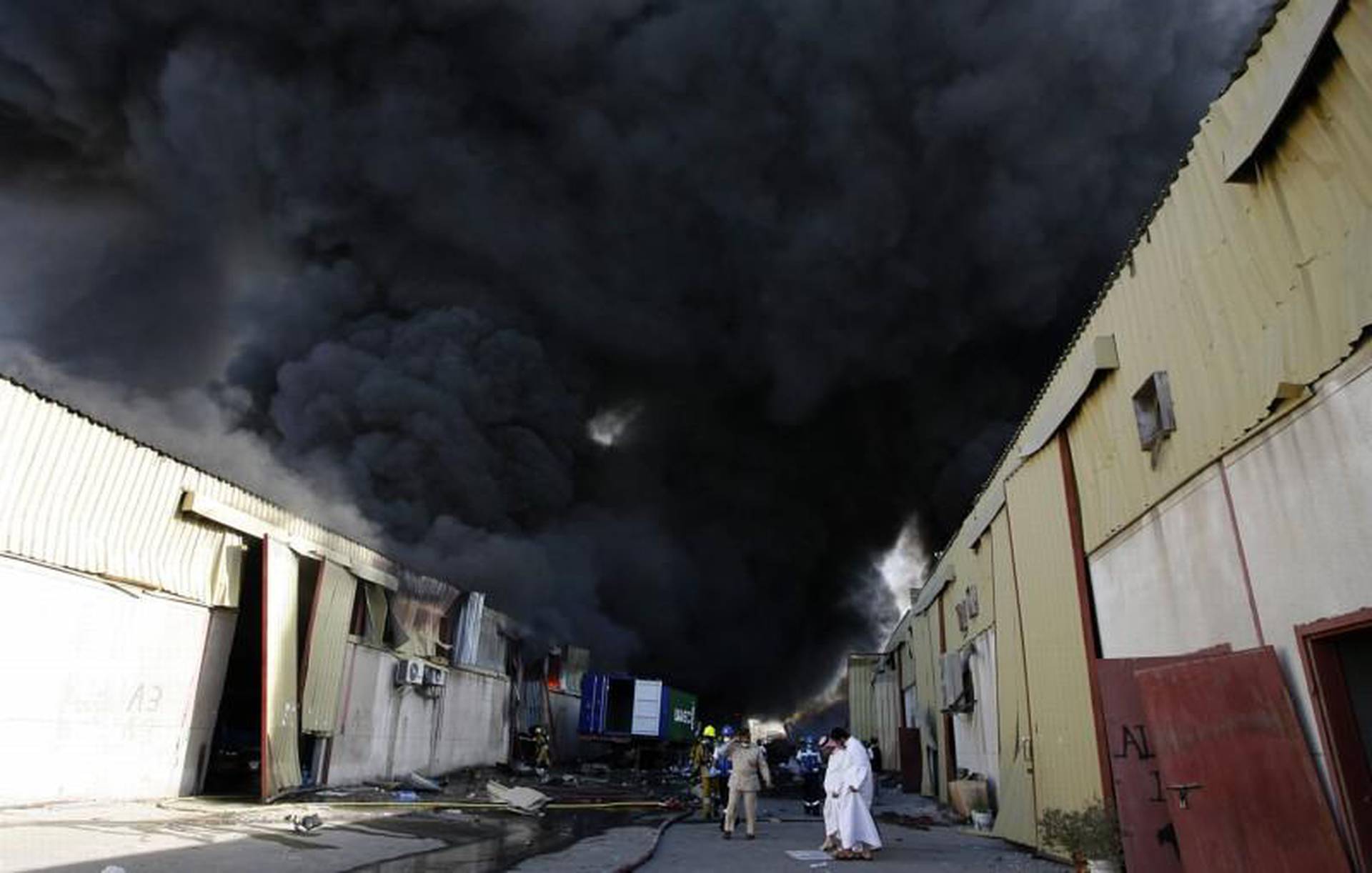Что сейчас творится в дубае. Пожар в Дубае. Пожар в ОАЭ. Пожар в Дубае Алексеевской бани. Пожар ОАЭ сегодня.