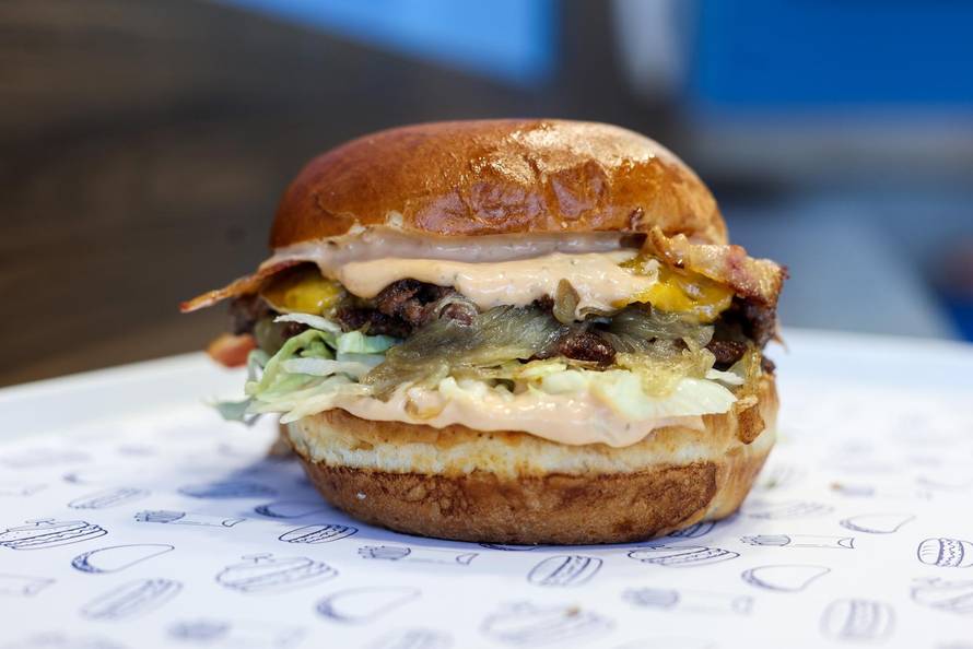 Zagreb: Burger bar Smash Up na Borongaju