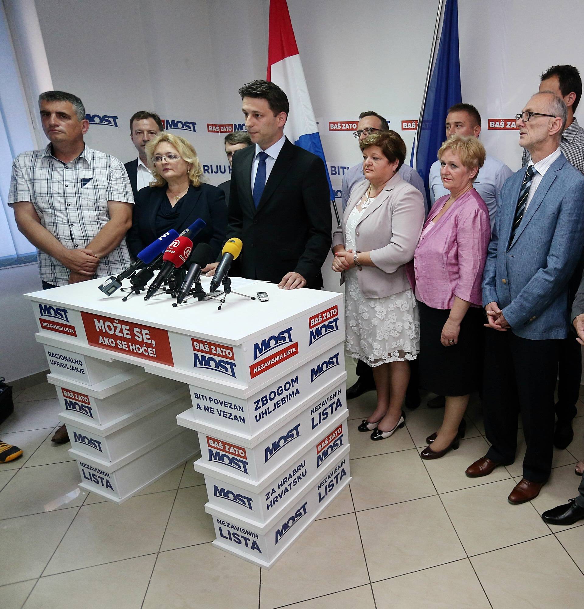 "Pozivam HDZ da odabere novog potpredsjednika Vlade"