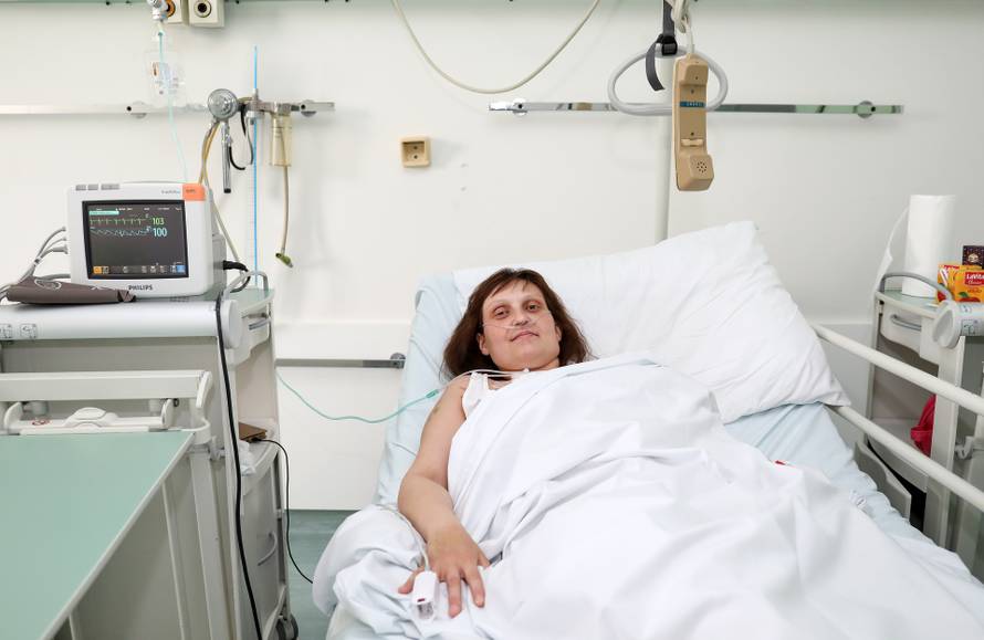 Čudo u KB Dubrava: 'Rodila sam s koronom, a onda mi je stalo srce. Samo želim zagrliti bebu'
