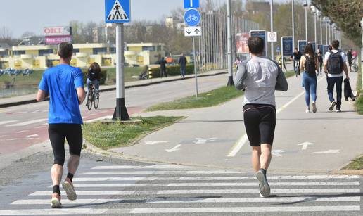 Trčanje i bicikliranje - razmak od 4, a oni koji jure 20 metara!