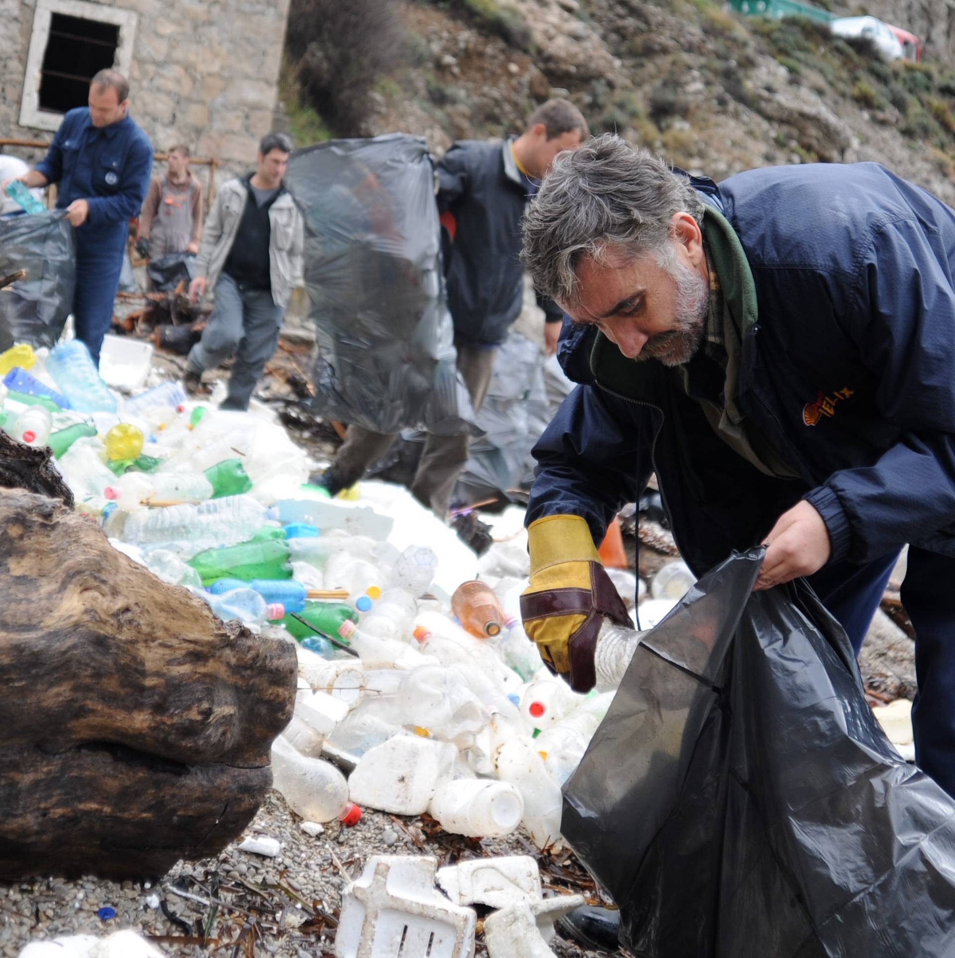 Naše plaže prije i poslije jakog juga: Guše se u smeću i plastici