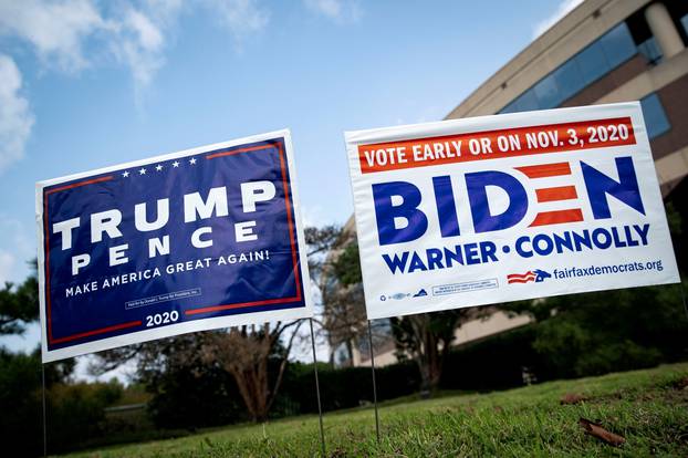 FILE PHOTO: FILE PHOTO: People vote at an early voting site in Fairfax, Virginia