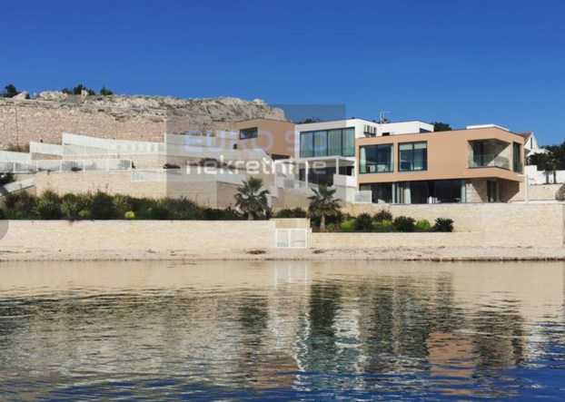 FOTO Oaza luksuza i privatnosti: Ova suvremena vila u Rtini ima sve što ste ikada mogli poželjeti