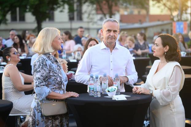 Zagreb: HNK završio kazališnu sezonu koncertom "Devedesete – godine koje pamtimo"