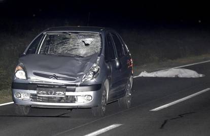 Osijek: Mladić (25) hodao cestom i pregazio ga auto