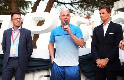 Čarobna teniska večer: Agassi, Ferrero i Zec priredili spektakl