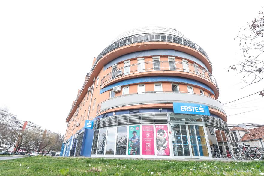 Zagreb: Poslovnica Erste banke u naselju &Scaron;pansko