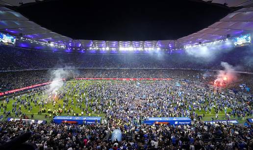 VIDEO Hamburg je na nogama: HSV se vratio u Bundesligu nakon sedam dugih godina!