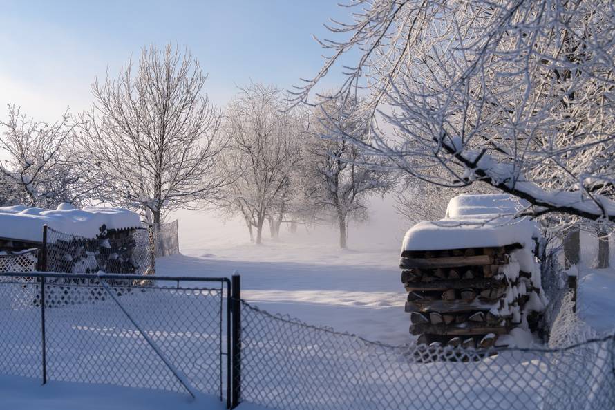 Otočac se probudi na -17 stupnjeva 