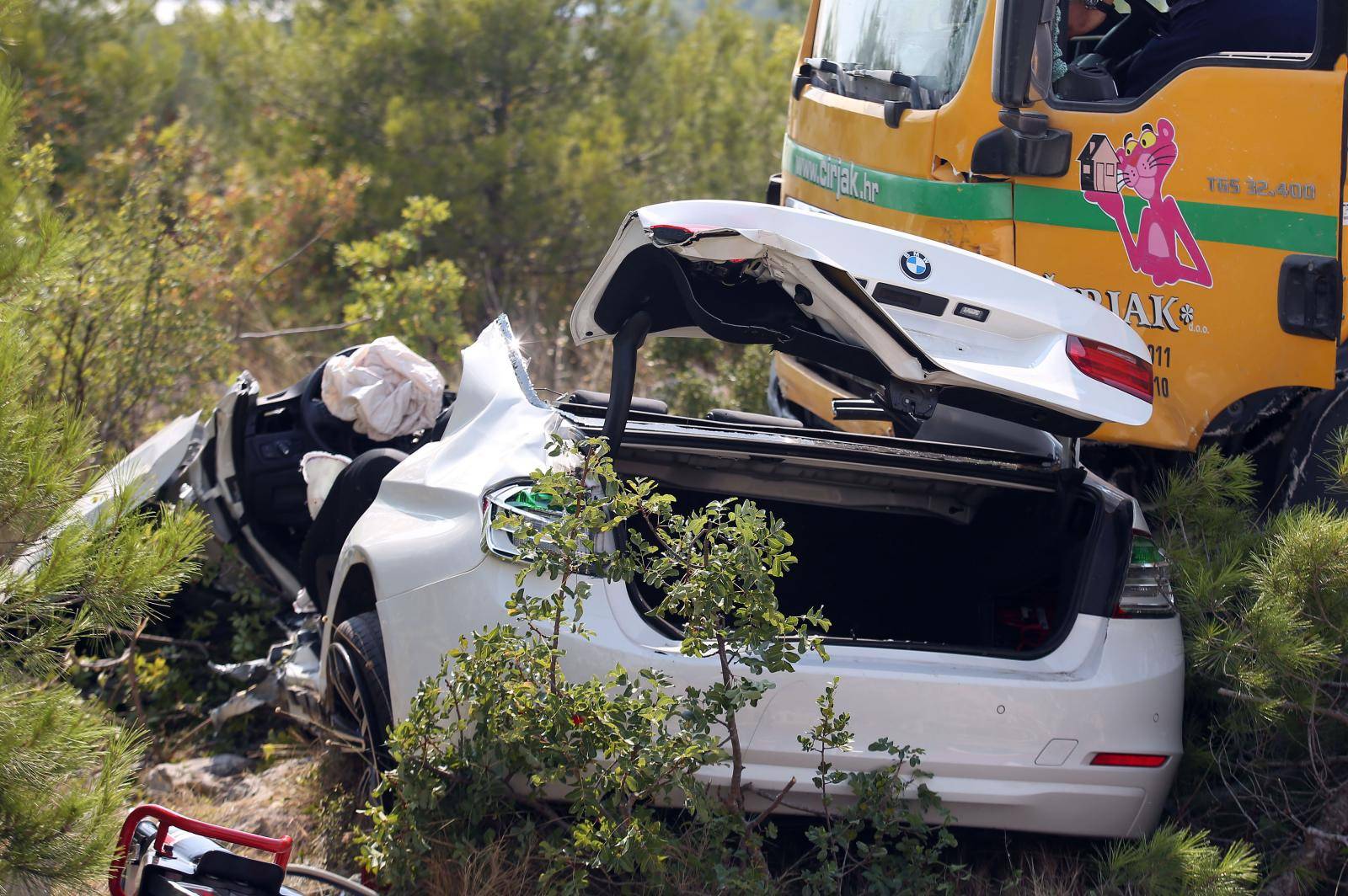 Vodice: U sudaru kamona mijeÅ¡alice i automobila smrtno stradala jedna osoba