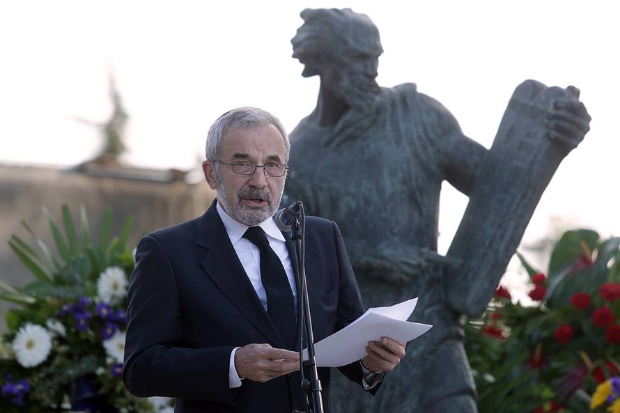 Ustaški dernek u Splitu: Kraus napada policiju, a trebao bi sud