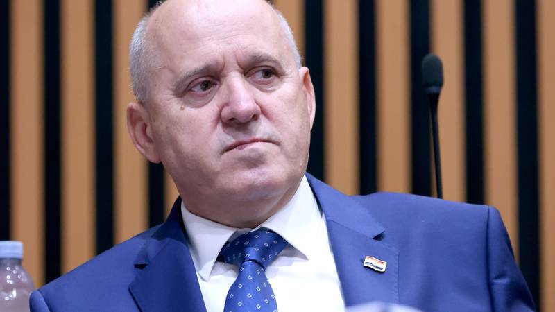 Bačića pitali tko je kriv za otpad u Gospiću i bi li spalionicu na Korčuli, evo što je odgovorio