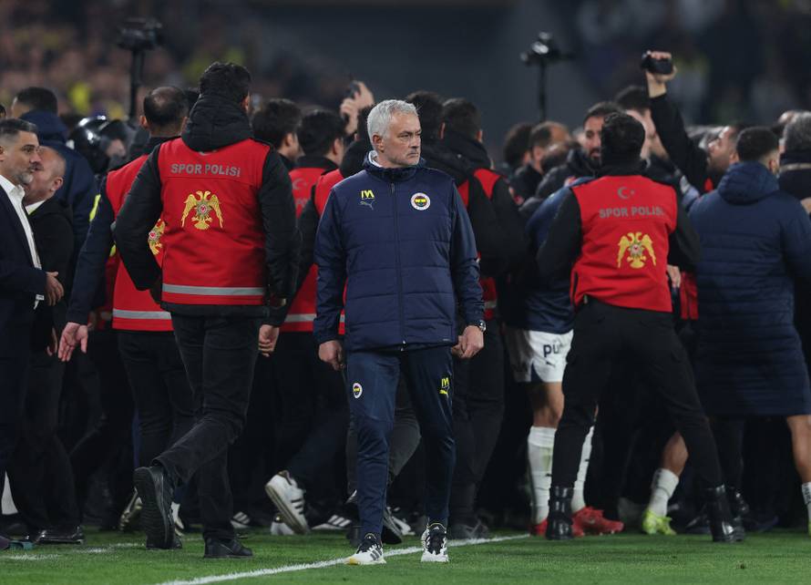 Turkish Cup - Quarter Final - Fenerbahce v Galatasaray