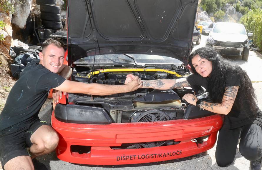 Ploče: U obitelji bivše vozačice auto utrka Maje Barbir tradicija se nastavlja, sada utrke vozi sin Luka