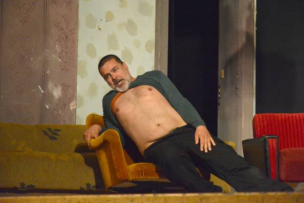 Bjelovar: Glumci predstave Na kraju tjedna do suza nasmijali publiku 14. BOK festa