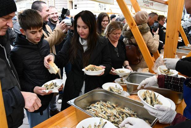 Požega: Udruženje obrtnika i Turistička zajednica na Veliki petak organizirali podjelu posnih obroka građanima