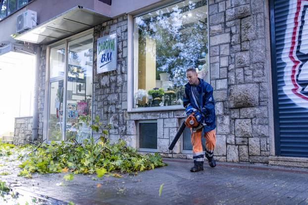 Olujno nevrijeme poharalo Mostar 
