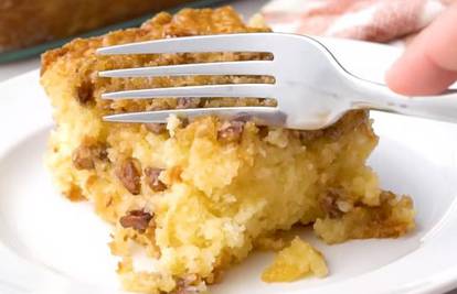 Prefin bakin kolač s orasima, ananasom i sočnom glazurom