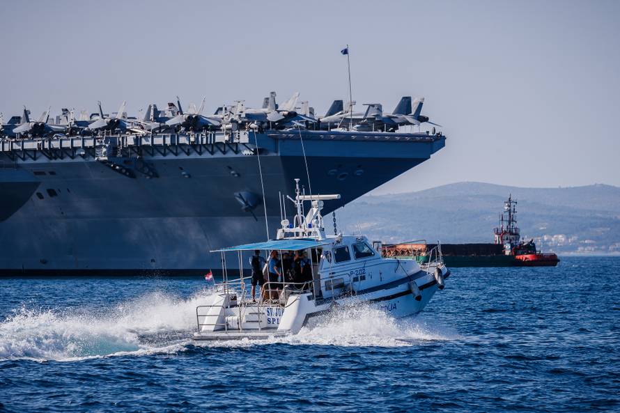Posjetili smo američki nosač zrakoplova USS Gerald R. Ford koji je u jutarnjim satima stigao u Split