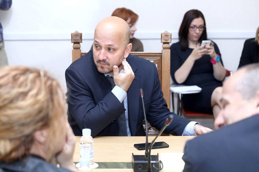 Ustavni sud treba reći koji je razuman rok za nove ministre