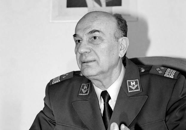 Stožerni general Anton Tus prvi je načelnik Glavnoga stožera Oružanih snaga Republike Hrvatske
