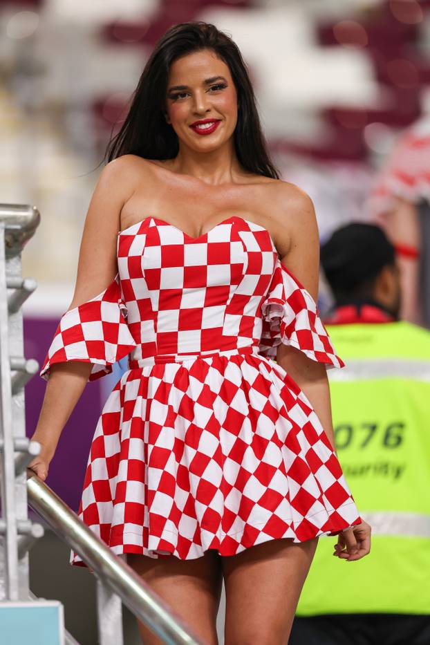 KATAR 2022 - Ivana Knoll u haljini s kockicama na utakmici Hrvatske i Kanade 