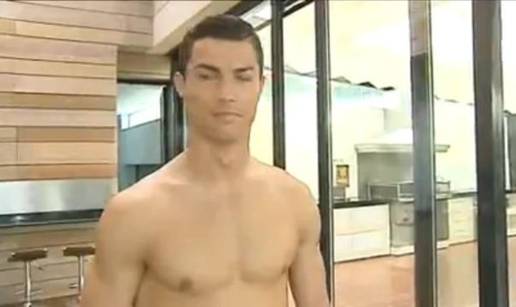 Ronaldo ponosno pozirao za izradu svoje voštane figure