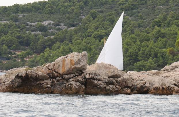 FOTO Čuvari stoljetne tradicije: Drveni brodovi utrkivali se na 'Regati za dušu i tilo' u Betini
