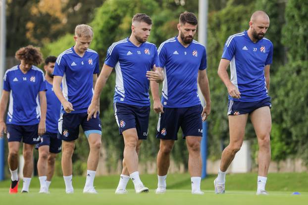 Zagreb: Nogometaši Dinama odradili su trening na maksimirskom stadionu